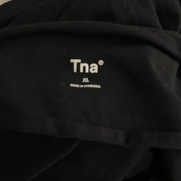 BNWOT - TNA Chill Malibu Skirt - Picture 3 of 3